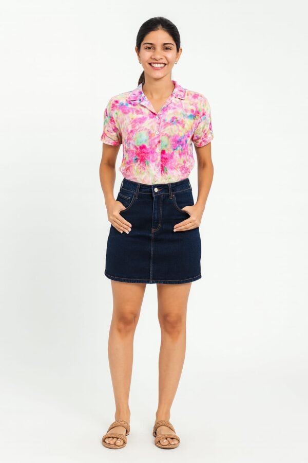 Vestaci Stylish V Collor Printed Multicolour Crop Shirt With Short Sleeves